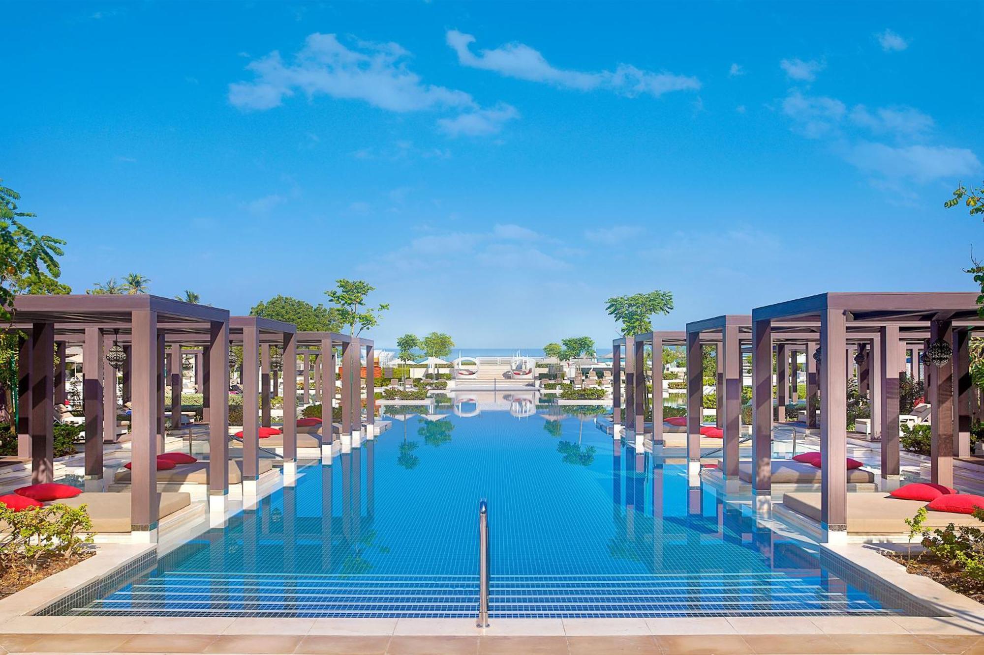 מלון W מוסקט מראה חיצוני תמונה The pool at the resort