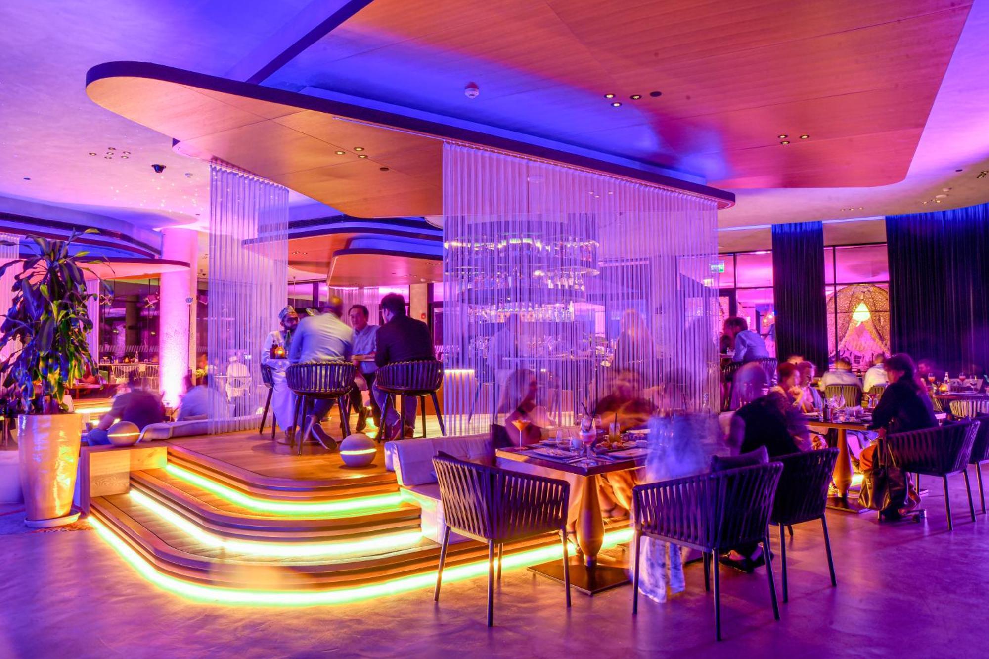 מלון W מוסקט מראה חיצוני תמונה The interior of the restaurant